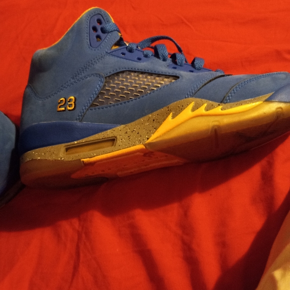 Jordan Varsity - Picture 4 of 6